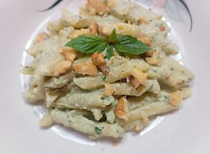 Foto di Pennette con crema di basilico e ricotta