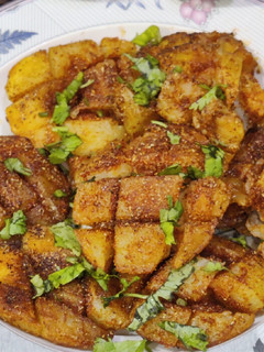 आलू तुक फ्राई (aloo tuk fry recipe in Hindi) रेसिपी मुख्य फोटो