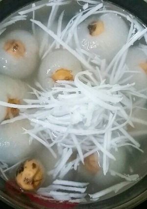 Hình của món Chè sen long nhãn.