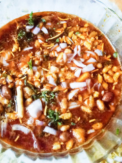 महाराष्ट्र स्टाइल मिसल पाव(maharastriyan misal pav recepie in hindi) रेसिपी मुख्य फोटो