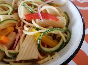 Una foto de Pasta colorida
