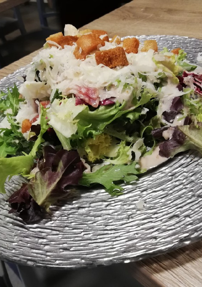 Una foto de Ensalada césar Atlantida