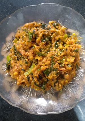 મેથી નું લોટ વારું શાક (Methi Besan Shak Recipe In Gujarati) રેસીપી મુખ્ય ફોટો