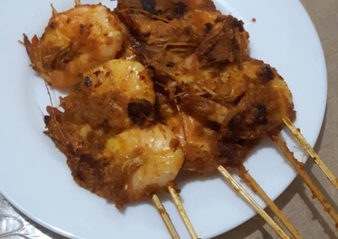 Udang bakar bumbu kuning ala warung seafood