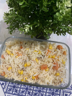 صورة لوصفة سلطة الأرز والخضر
