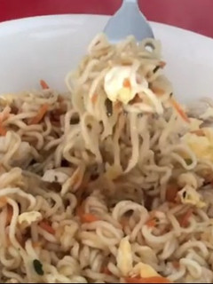 Una foto de Fideos al wok 🍜