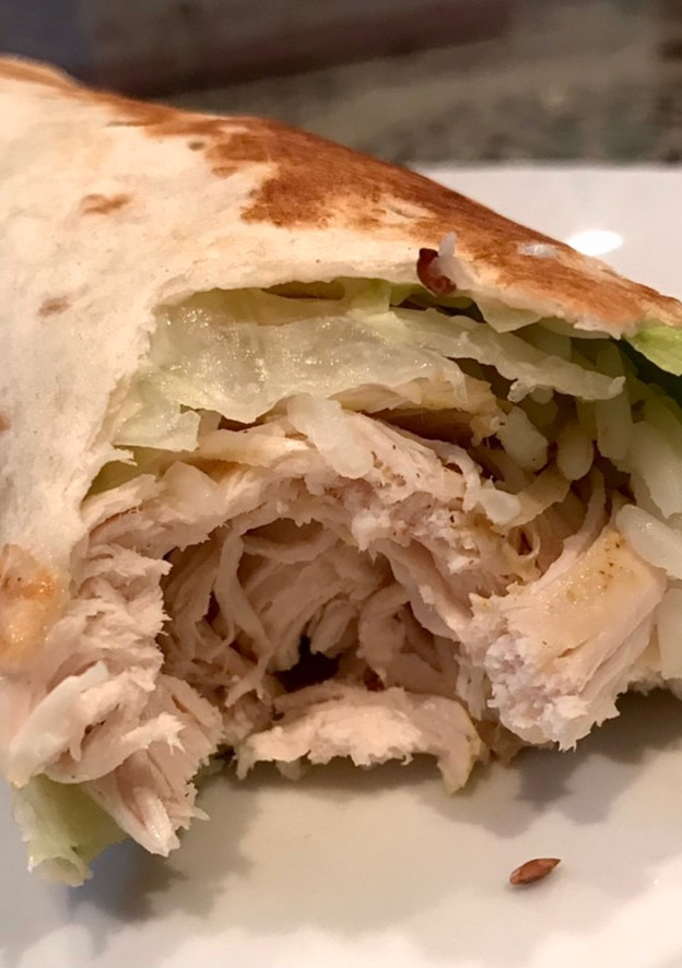 Una foto de Enrollado de pollo