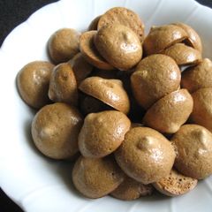 A picture of Crispy Coffee Meringue.