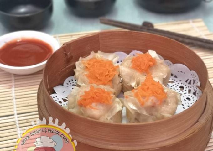 Bagaimana Menyiapkan Siomay Ayam Udang, Enak