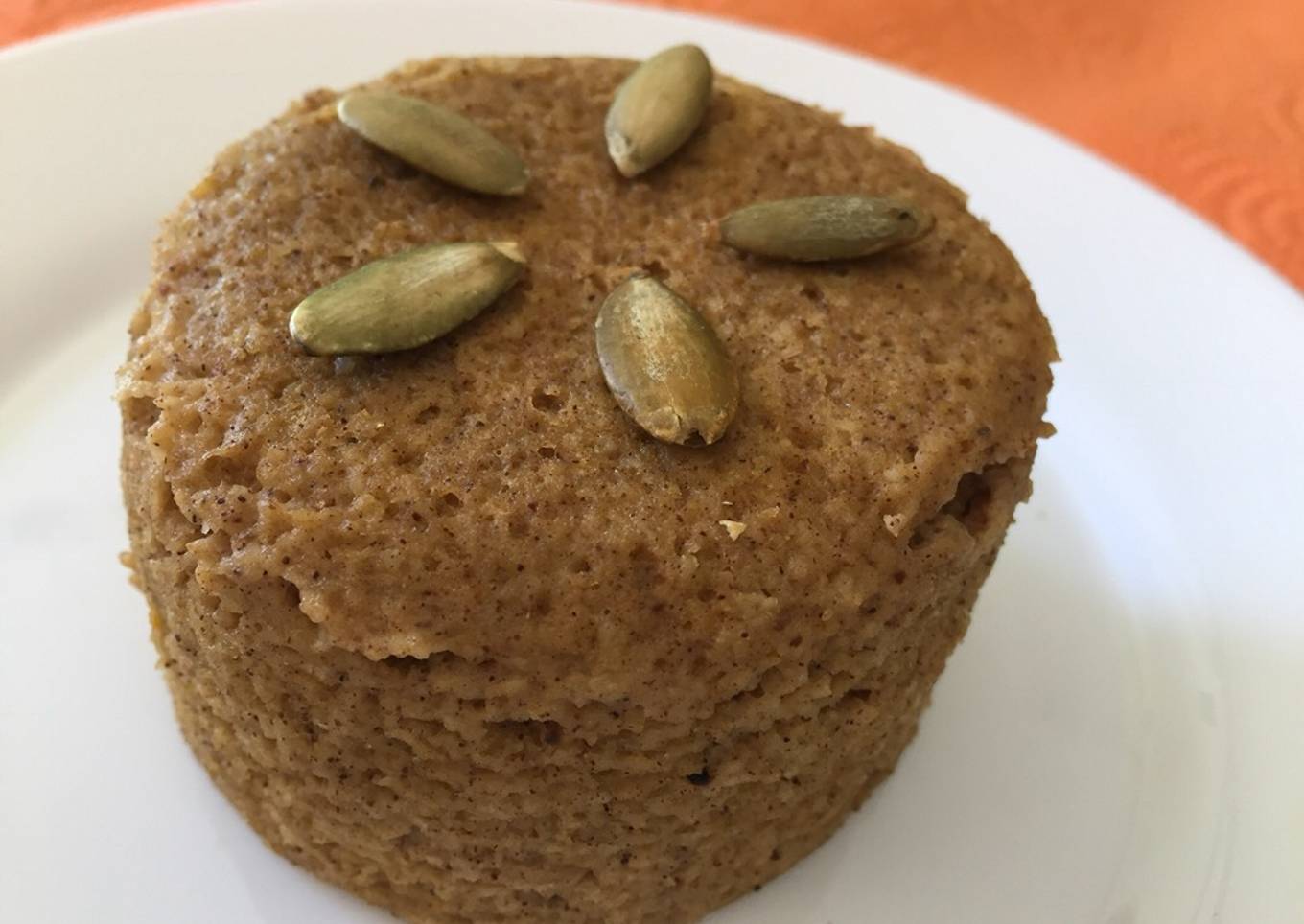 Pumpkin mug cake 🎃 / pan de calabaza en microondas / low carb