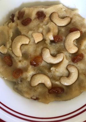A picture of Rava Kesari with Condensed Milk.