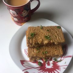 A picture of Tomatoe sandwich.