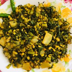 A picture of Moong dal muli Bhujiya.