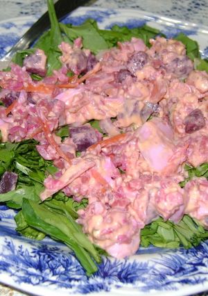 Una foto de Ensalada refrescante de remolacha y arroz integral