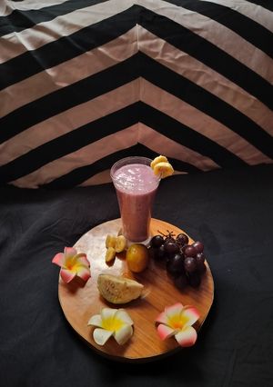 A picture of Fruits smoothie.