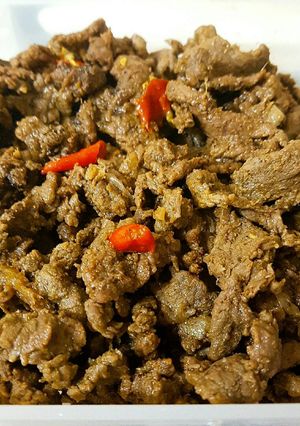 Hình của món Thịt bò kho đơn giản.