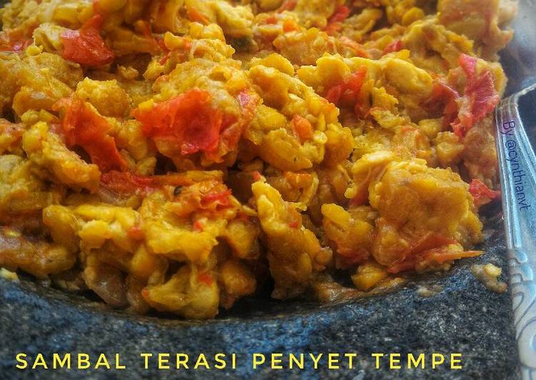 Sambal terasi penyet tempe