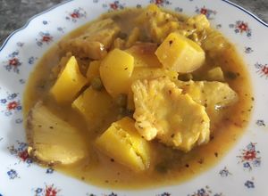 Foto principal de Cazón con patatas guisadas