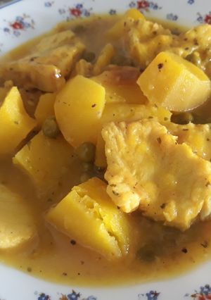 Foto principal de Cazón con patatas guisadas