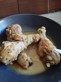 Una foto de 🍗 Jamoncitos de pollo a mi manera