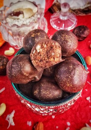 A picture of Ragi, Chocolate Choorma Truffles.