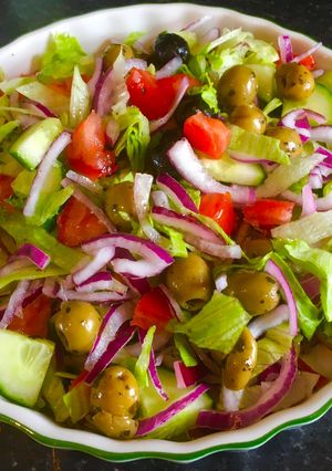 A picture of SIMPLE SALAD:.
