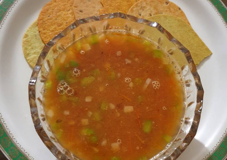 Tomato lentil soup