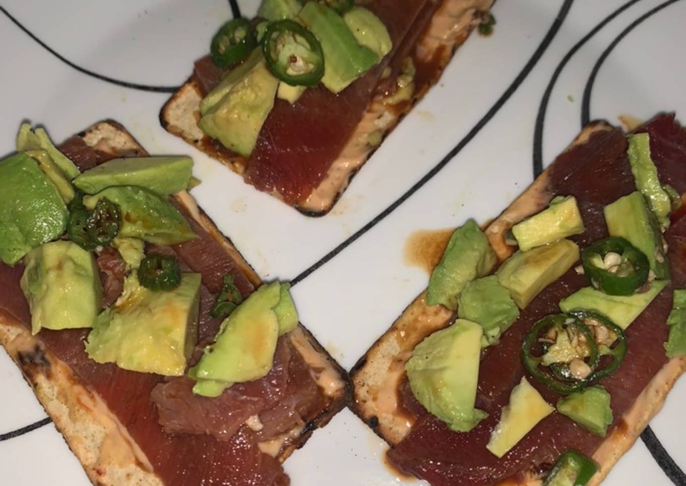 Tostaditas de atún fresco