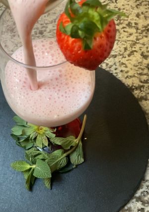 Une photo de 🍋Milkshake🍓 Strawberry 🍓🍃mint 🪴