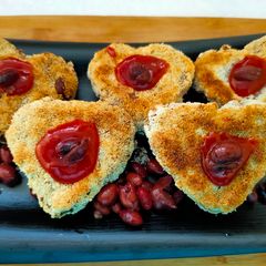 A picture of Heart shaped Rajma Cutlets.