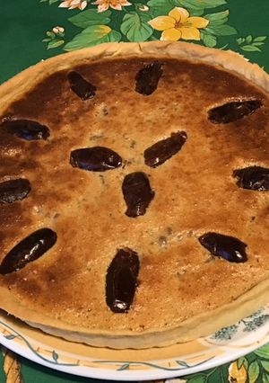 Une photo de Tarte aux dattes (pâte brisée à l épeautre)