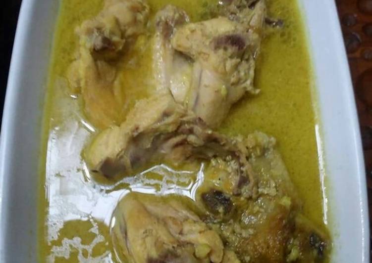 Cara Mudah Menyiapkan Opor ayam bumbu kuning yang Harus Dicoba