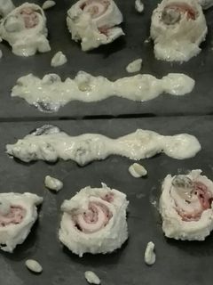 Una foto de Popietas de pollo con salsa de cava