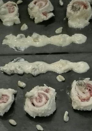 Una foto de Popietas de pollo con salsa de cava