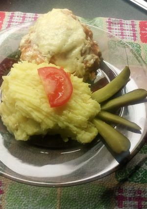 Tejfölös-sajtos csirkecomb krumplipürével recept fotója