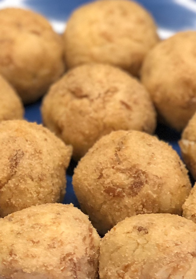 Una foto de Bombas de papa con atún, al horno