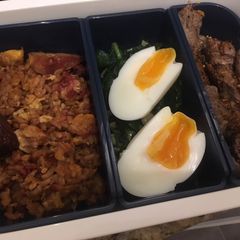 A picture of Balanced diet lunch box 🍂.