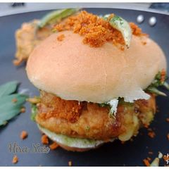 A picture of Vada Pav /Aloo Chop Burger.