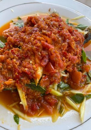 Foto resep Ikan layang sambel mangga kemangi