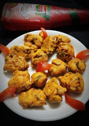 A picture of Onion Chilli Pakoda.
