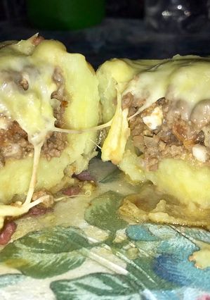 Una foto de Papas 🥔 rellenas con Carne Picada 🥩!!!