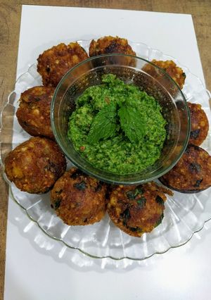 સાબુદાણા વડા(sabudana vada in Gujarati) રેસીપી મુખ્ય ફોટો