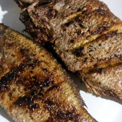 A picture of Fried fish.
