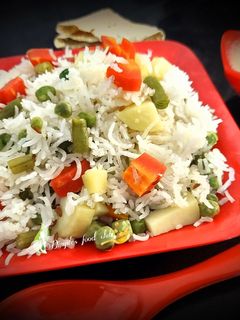 વેજીટેબલ પુલાવ (Vegetable Pulav Recipe in Gujarati) રેસીપી મુખ્ય ફોટો