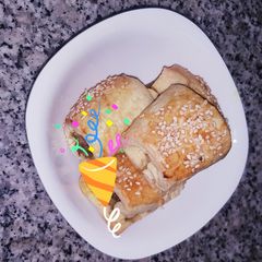 A picture of Mini sausage rolls.