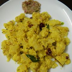 A picture of Tapioca (kappa) cooked with grated coconut.