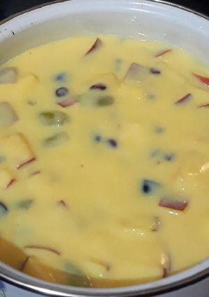 A picture of Fruit Custard.