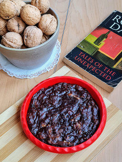 Una foto de Brownie sin azúcar agregado ni edulcorante ni lácteos ni harina. Brownie saludable, rápido y fácil