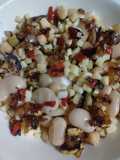 Garbanzos y pallares en ensalada con zucchini asados