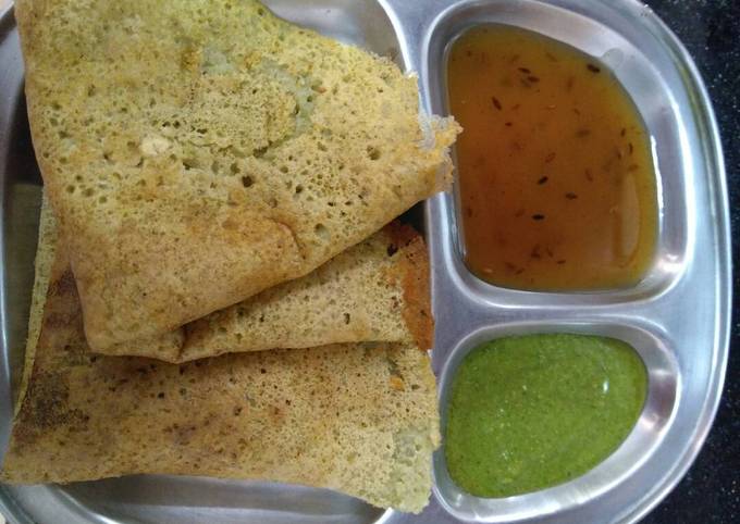 Moong daal chilla